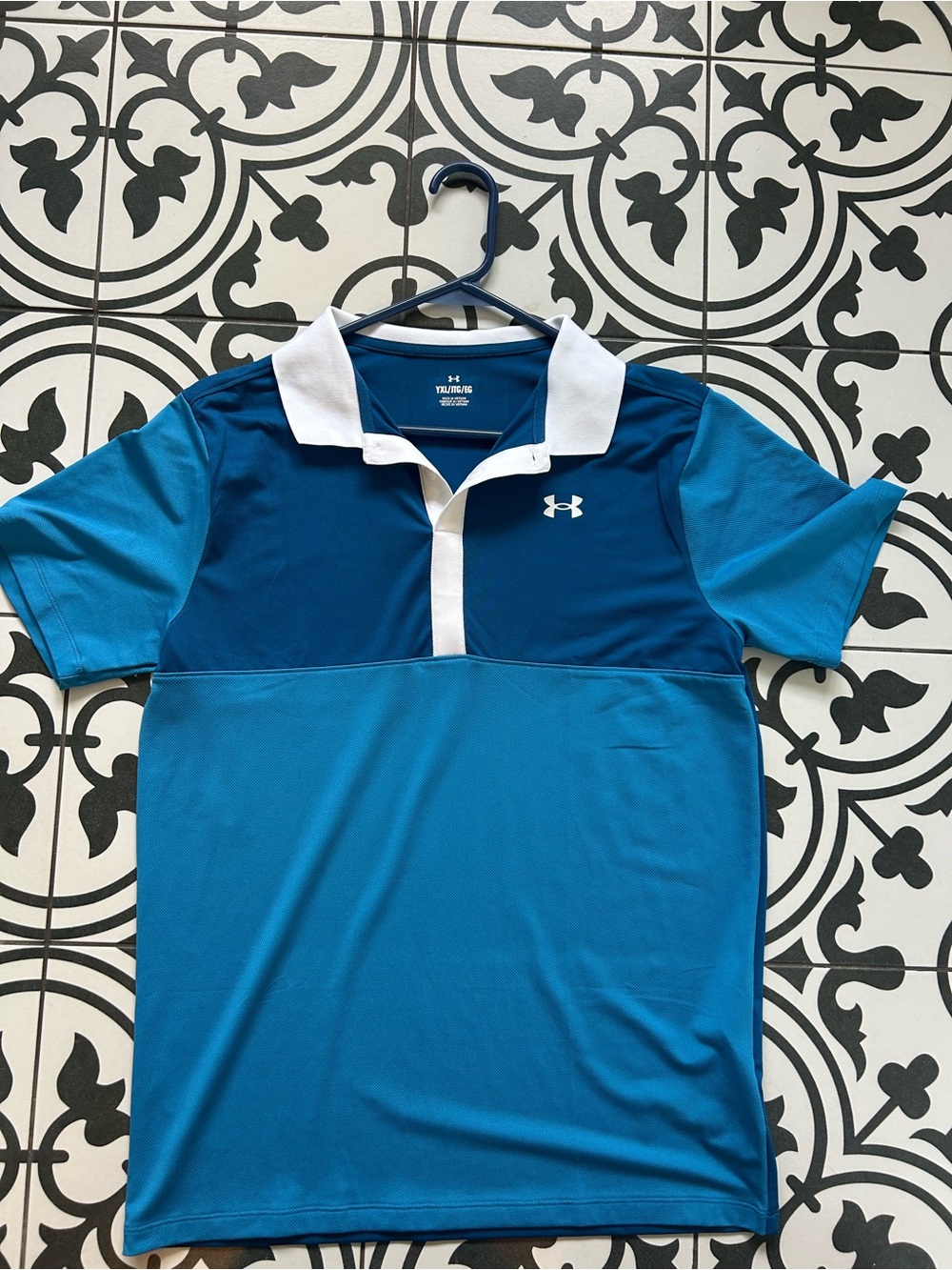 Under Armour Men’s Two-Tone Blue Polo with White Collar